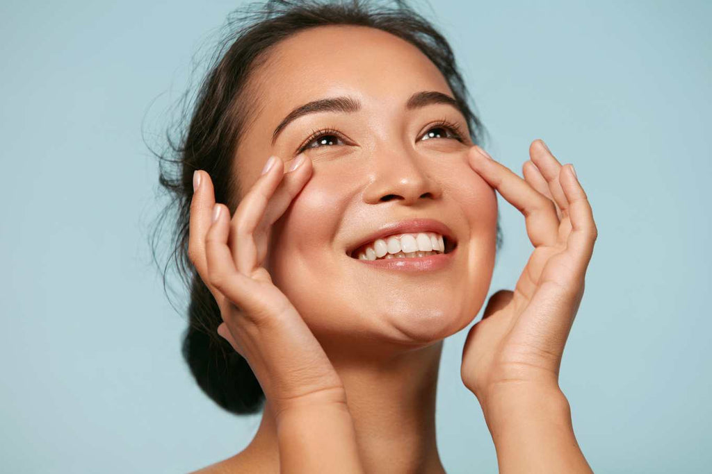 Experimenta glamour y protección con nuestros protectores solares glow Colorescience