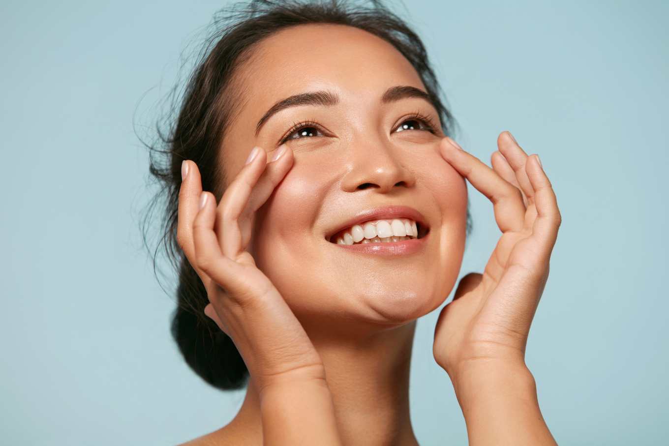 Experimenta glamour y protección con nuestros protectores solares glow Colorescience